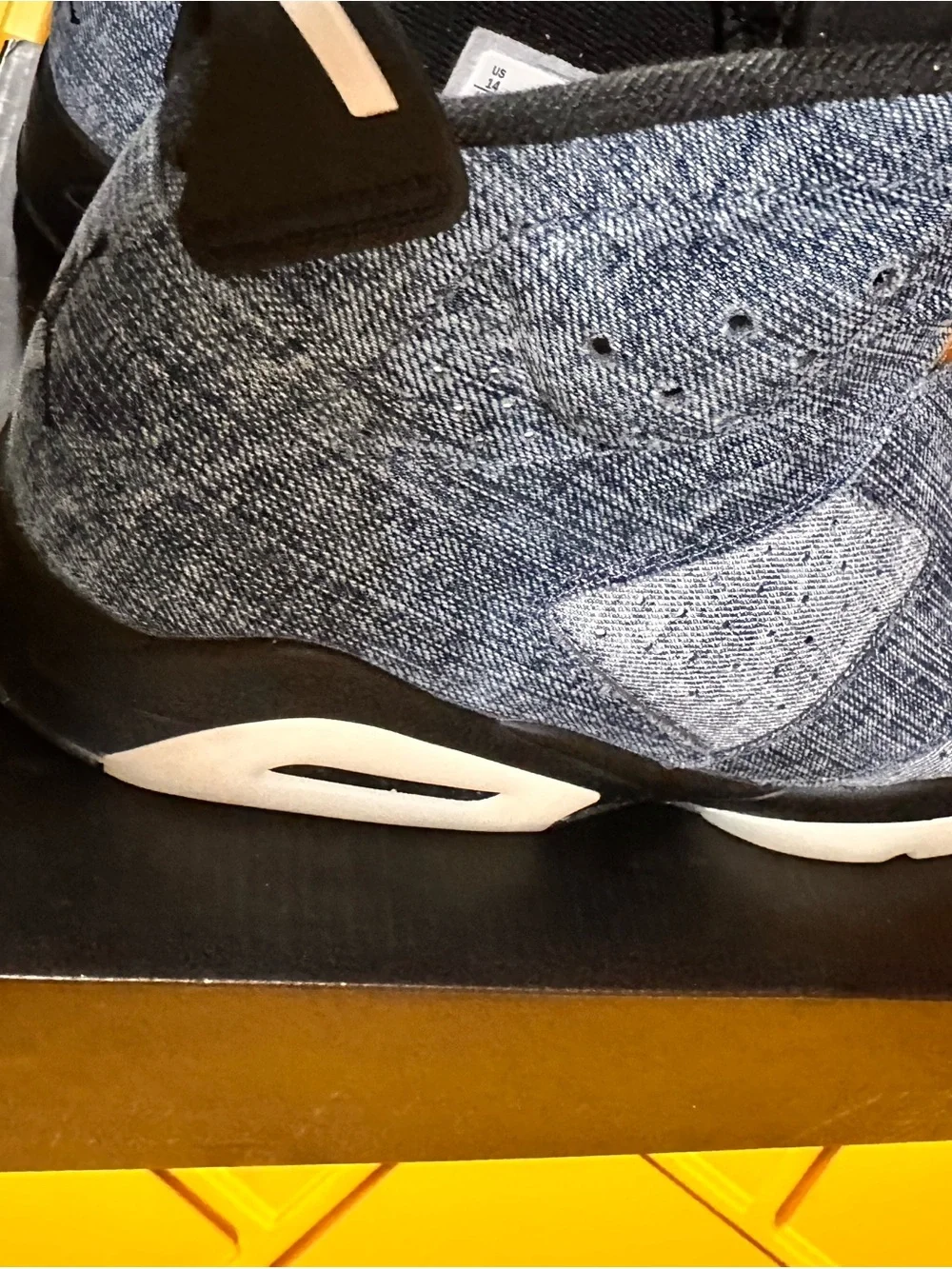 Nike Air Jordan 6 VI Retro 